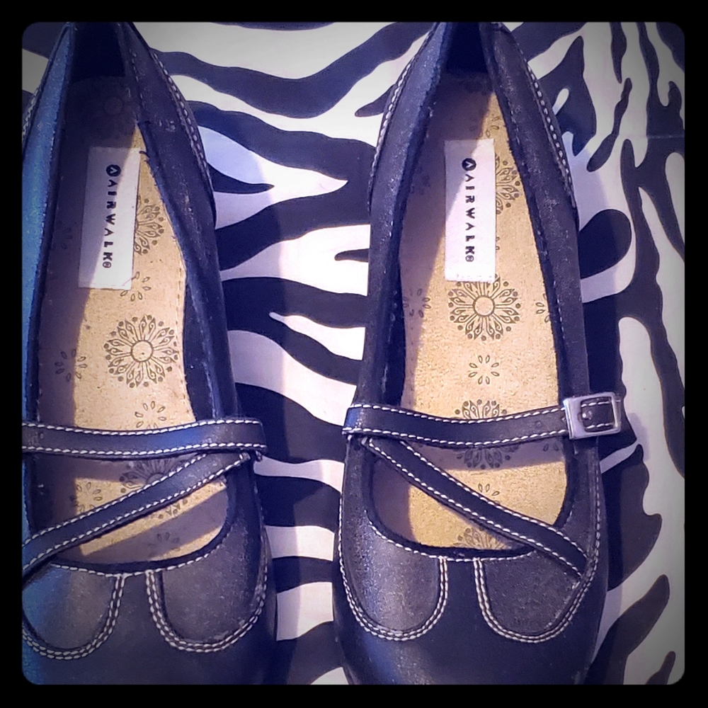 Woman's MARY JANE flats size 7